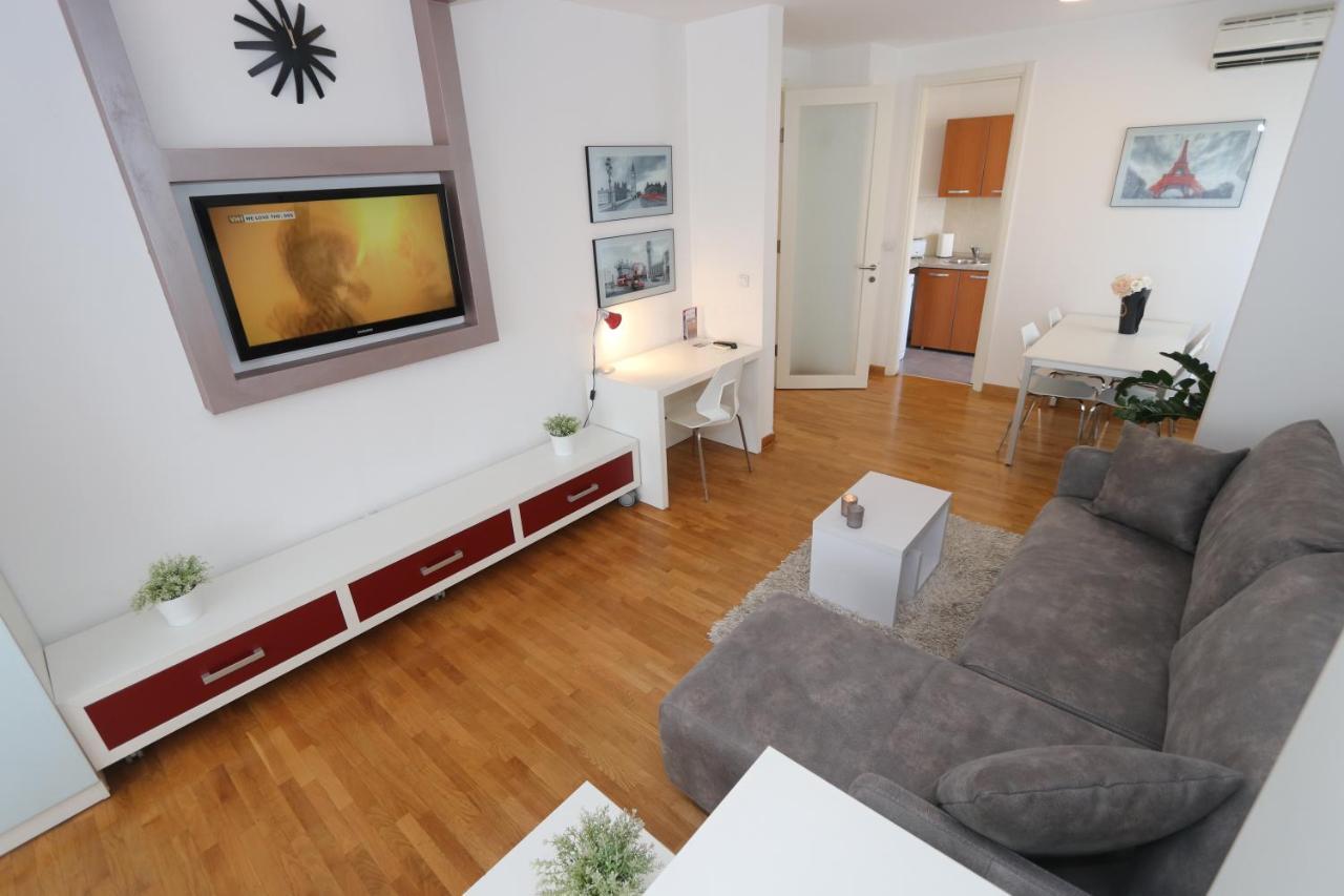 New Belgrade Apartment Belville, Parking 5 Evra Dan Exteriér fotografie